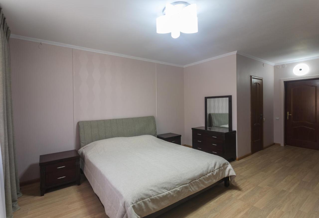 Sunkar Hotel Алматы Экстерьер фото