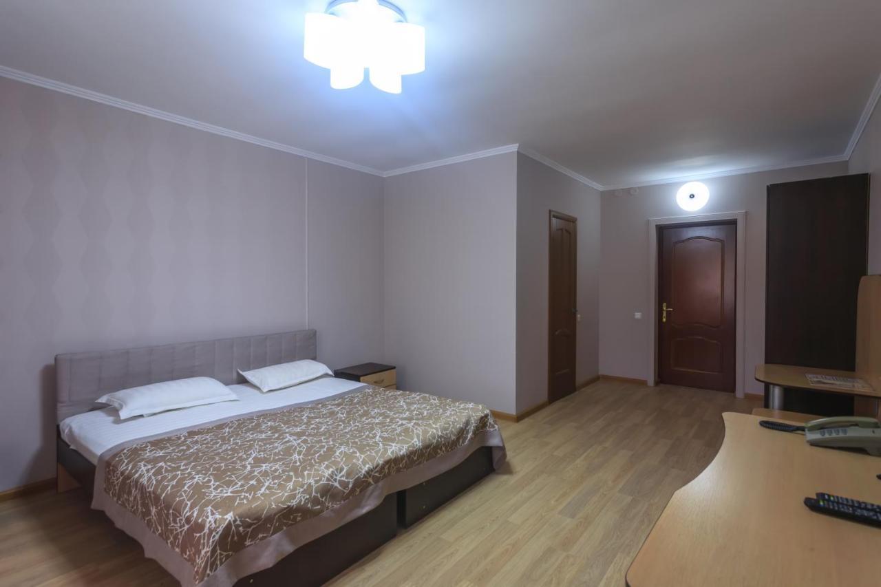 Sunkar Hotel Алматы Экстерьер фото