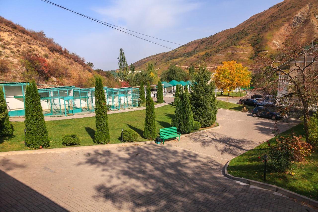 Sunkar Hotel Алматы Экстерьер фото