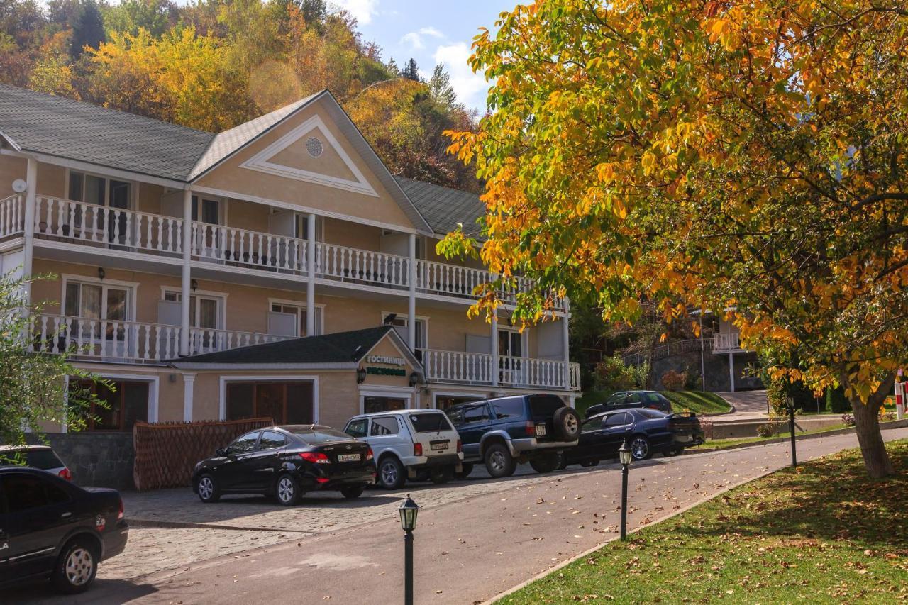 Sunkar Hotel Алматы Экстерьер фото